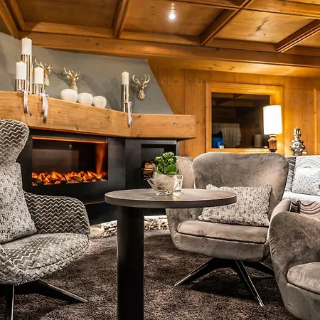 The Laurin Small & Charming 4*